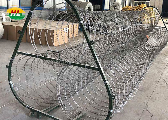 Mobile 300mm Stainless Steel Razor Wire Security Barriers In Triple Strands