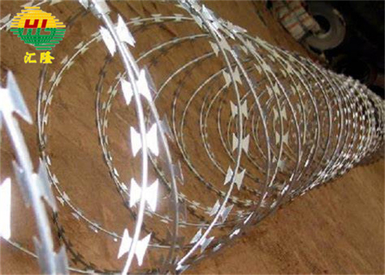 Pertahanan Militer Galvanized BTO-18 Concertina Razor Wire Keamanan Untuk Perbatasan Ukraina