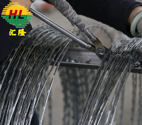 Tahan lama BTO-18 BTO-16 Concertina Razor Wire Fence Untuk Pertahanan Militer Dan Perimeter Perlindungan