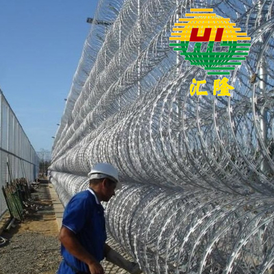 Harga Murah Stainless Steel Ss 304 Bto-22 Cbt-65 Razor Barbed Wire / Galvanized Concertina Wire