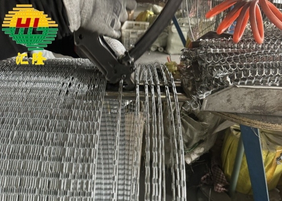 Keamanan Tinggi Pasar Ukraina Militer BTO16 BTO18 Concertina Pagar kawat berduri Untuk Perlindungan Keamanan