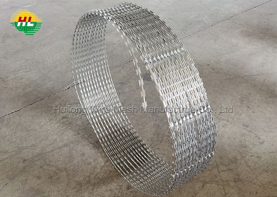 BTO22 Berduri Concertina Razor Wire Anggar Double Loop Dengan Klip Diameter Coil 730mm